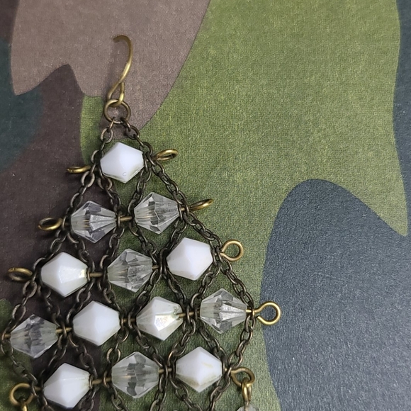 Beaded Statement earrings creme white lightweight - Picture 3 of 3